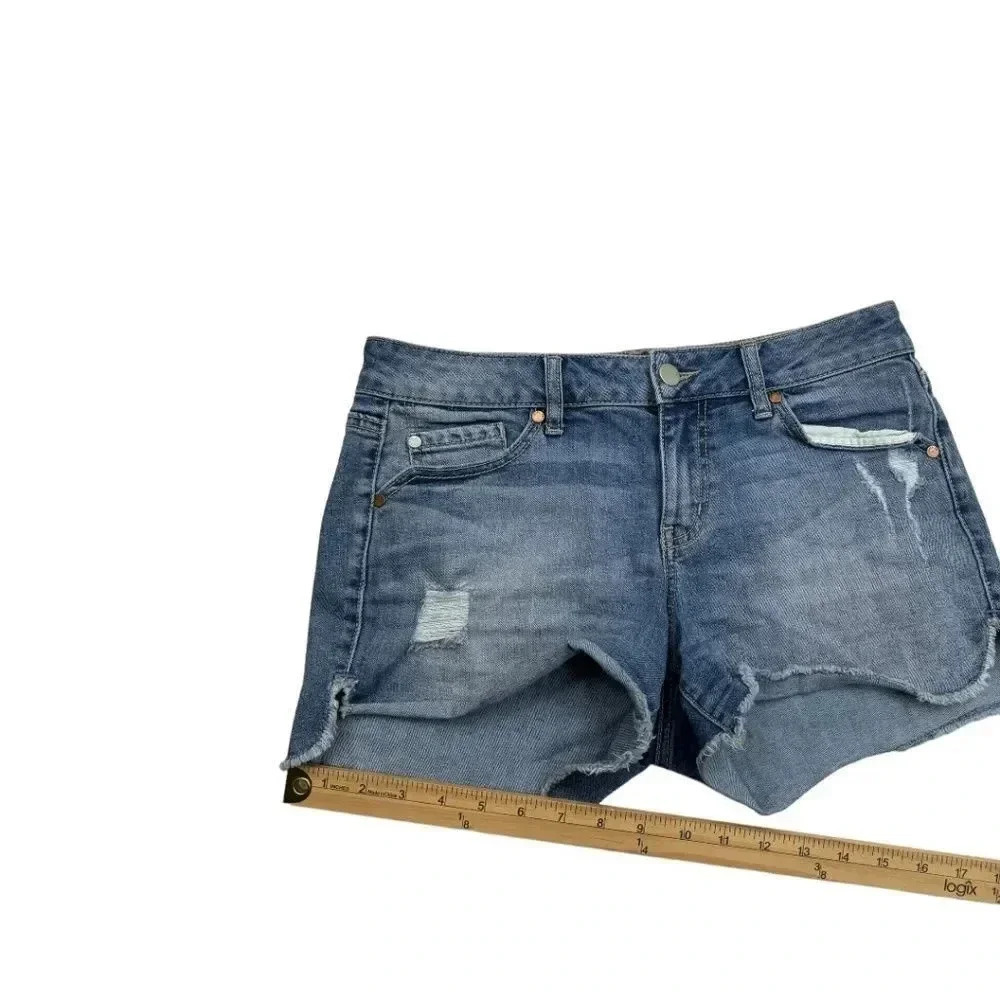Level 99 Chlesea Cut Off Shorts in Hamptons - Picture 10 of 11